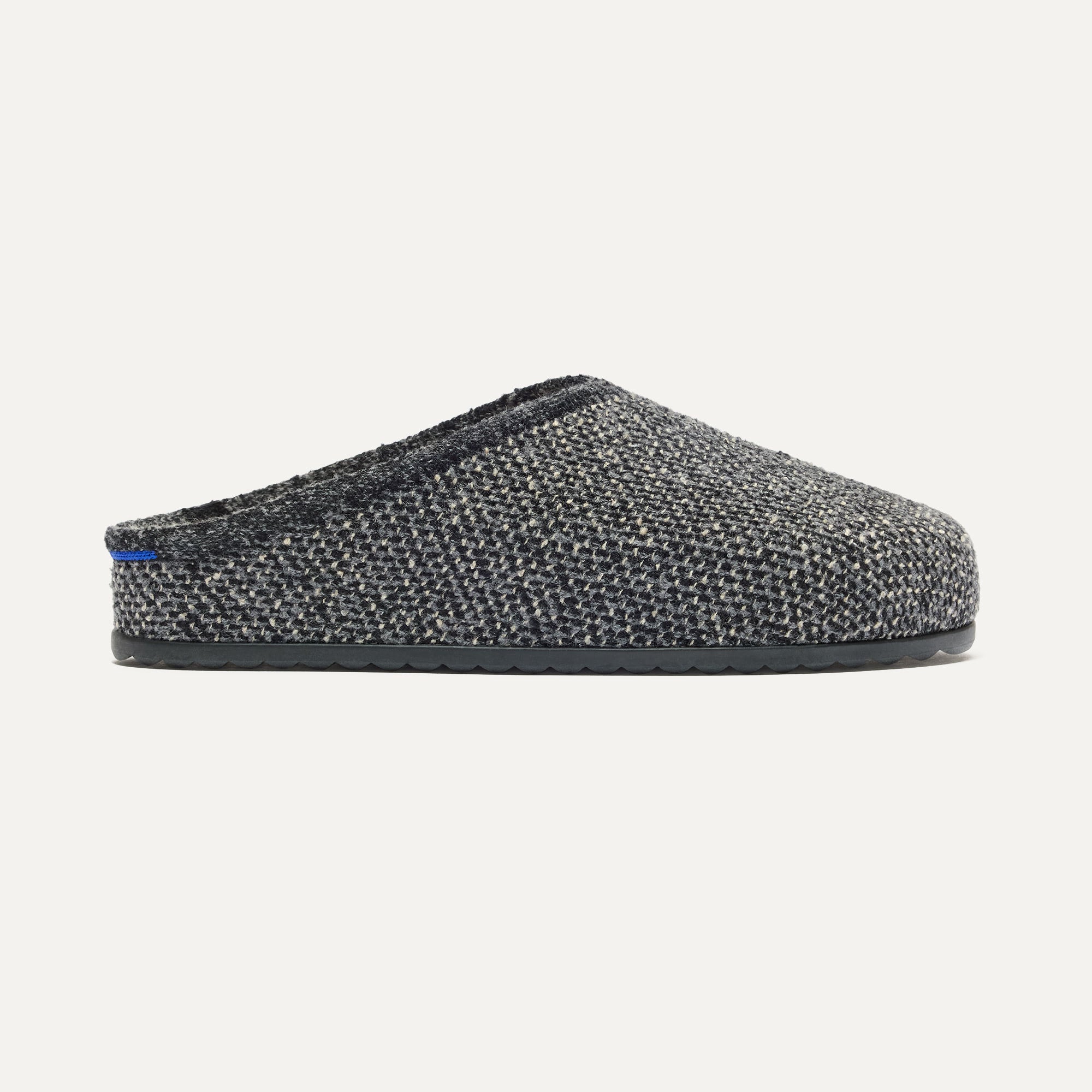 The Cozy Clog - Black Sesame Bouclé