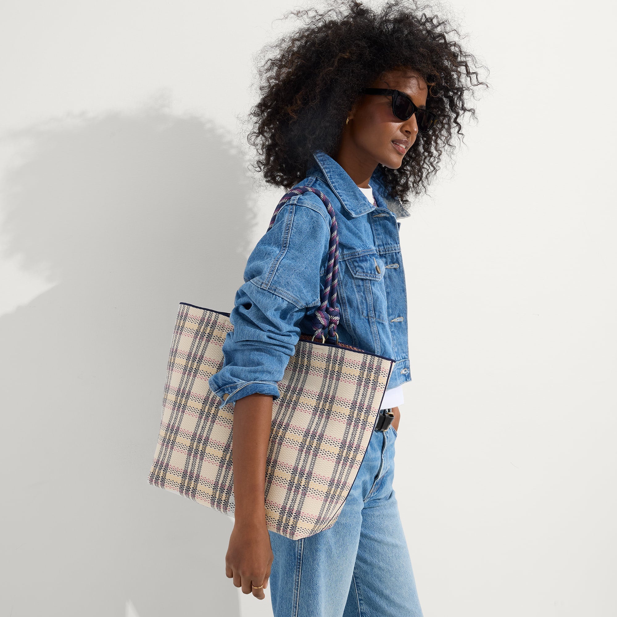 The Lightweight Tote - Spring Plaid