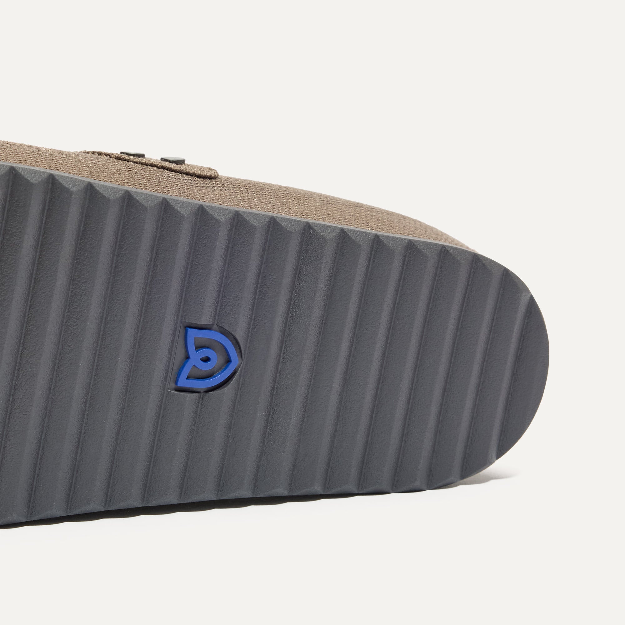 The Men's Cozy Clog - Sparrow