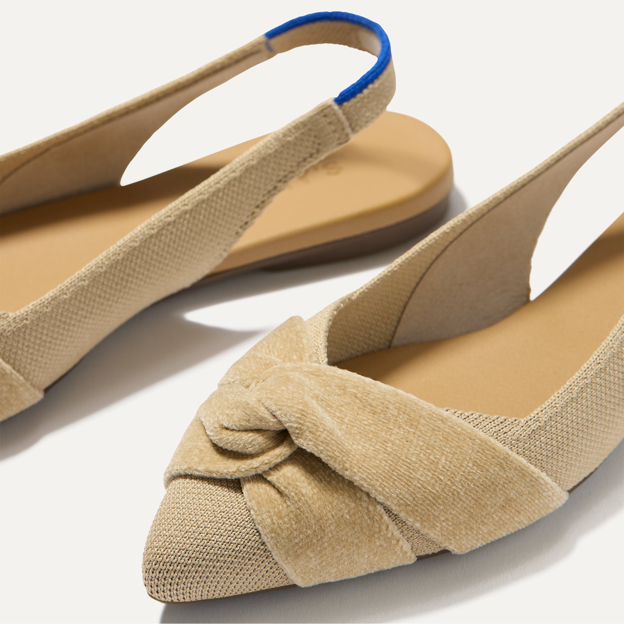 The Twist Point Slingback - Brioche